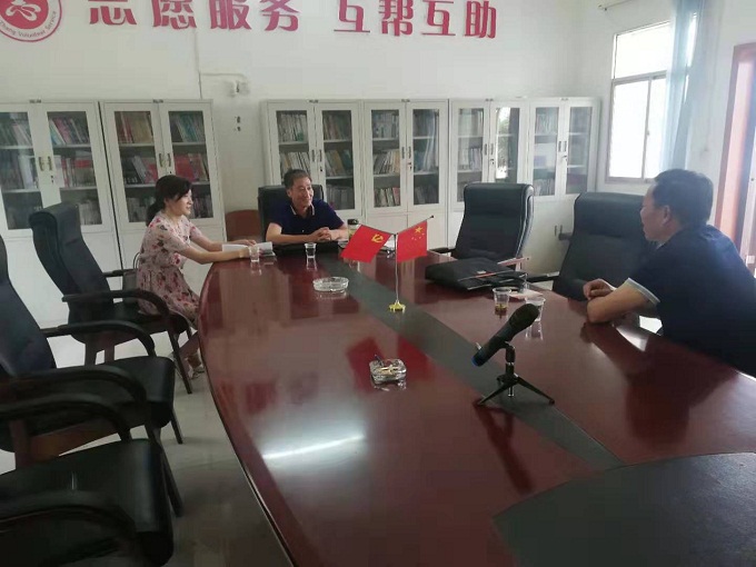 图③：党组成员、副院长欧晓红到企业进行走访.jpg